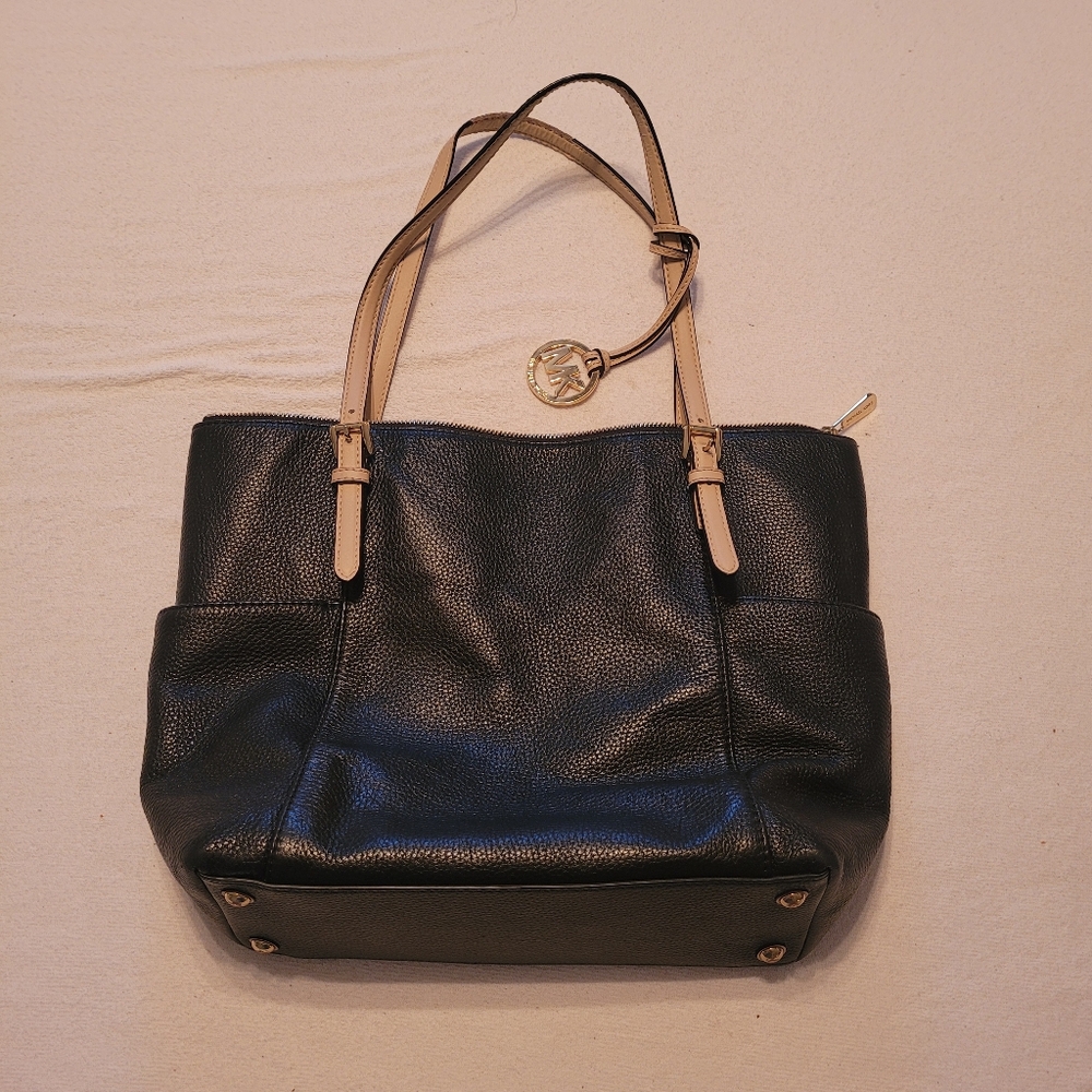 Michael Kors Black Jet Set Shoulder Bag